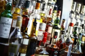 Delhi private liquor shops remain closed from 1st October due to delhi govt new excise policy