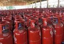 lpg gas cylinder price hike by 25 to 50 rupees, महंगाई डायन 15 दिनों में दूसरी बार बढ़े गैस सिलिंडर के दाम, cylinder price increase by rs25, LPG gas cylinder, #LPG GAS, Business News in hindi, LPG cylinder, LPG Cylinder price, LPG cylinder price today, LPG Gas Cylinder Price hiked, LPG Gas Cylinder Price hiked by Rs 25, LPG price in Delhi, एलजीपी गैस सिलेंडर के दाम बढ़े, एलपीजी गैस सिलेंडर, बिजनेस न्यूज, रसोई गैस आज से महंगी