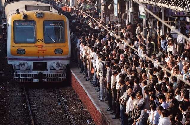 mumbai-local-trains-services-start-from-feb-1-for-general-public,-here-time-slot_optimized