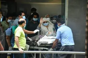 Veteran actor Dilip Kumar admitted to ICU of Hinduja Hospital, has trouble breathing