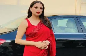 Himanshi-Khurana-min
