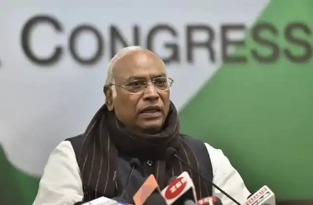 Congress Presidential Election Result 2022-Mallikarjun Kharge elected Congress’s new president, will take charge on 26 Oct