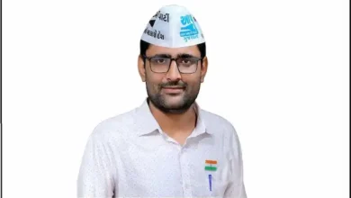 Gujarat-AAP-chief-Gopal-Italia-detained-by-Delhi-Police-from-NCW-office-in-Delhi