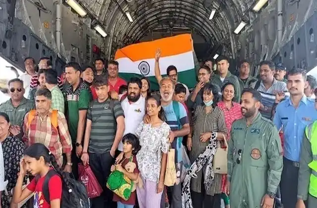 Sudan-crisis-IAF-rescued-121-Indians-with-hercules-transport-aircraft-during-operation-Kaveri
