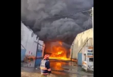 Delhi News Fire At Factory In Alipur 34 Fire Tenders At The Spot,